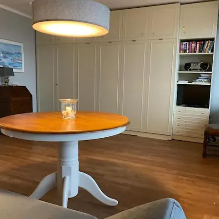 Lejlighed Zentral-gelegene-ferienwohnung-direkt-am-strand-mit-balkon